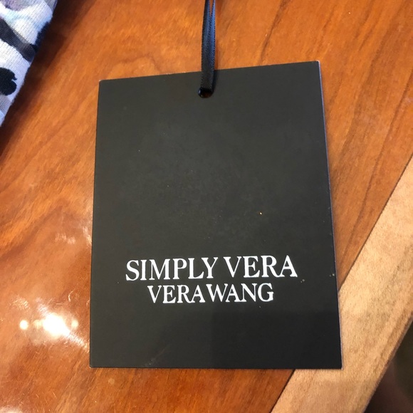 Vera Wang Dress 💕 - Picture 4 of 4